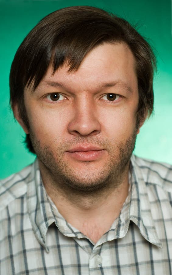 allvarlig manstående arkivfoton allvarlig manstående arkivfoton