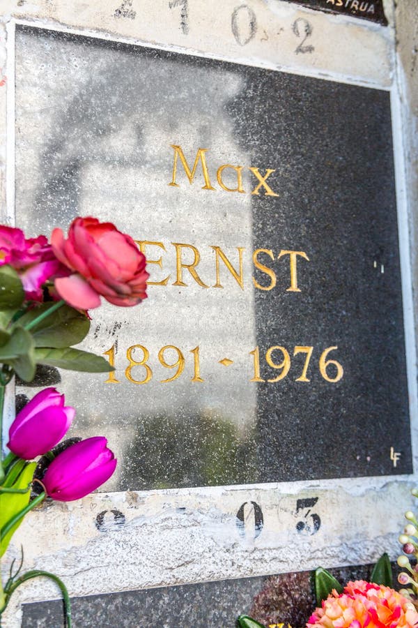 Allvarlig plats av Max Ernst royaltyfria bilder
