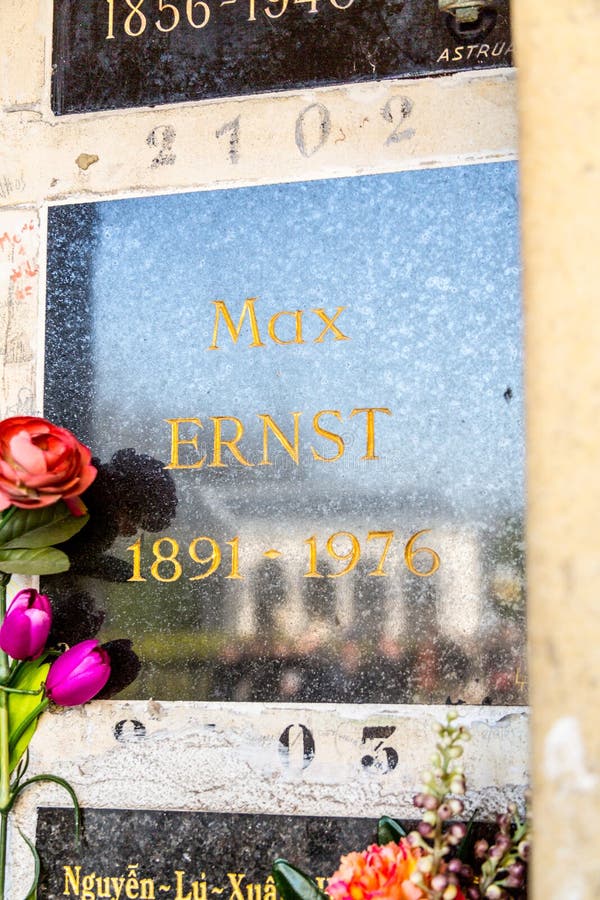 Allvarlig plats av Max Ernst royaltyfri foto