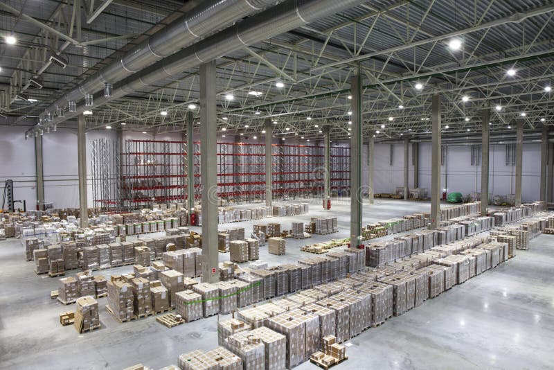 Almacén moderno grande imágenes de archivo libres de regalías Almacén moderno grande imágenes de archivo libres de regalías
