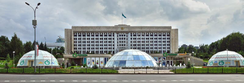 Almaty, Kasachstan - das Gebäude der Stadtverwaltung an stockfotografie Almaty, Kasachstan - das Gebäude der Stadtverwaltung an stockfotografie