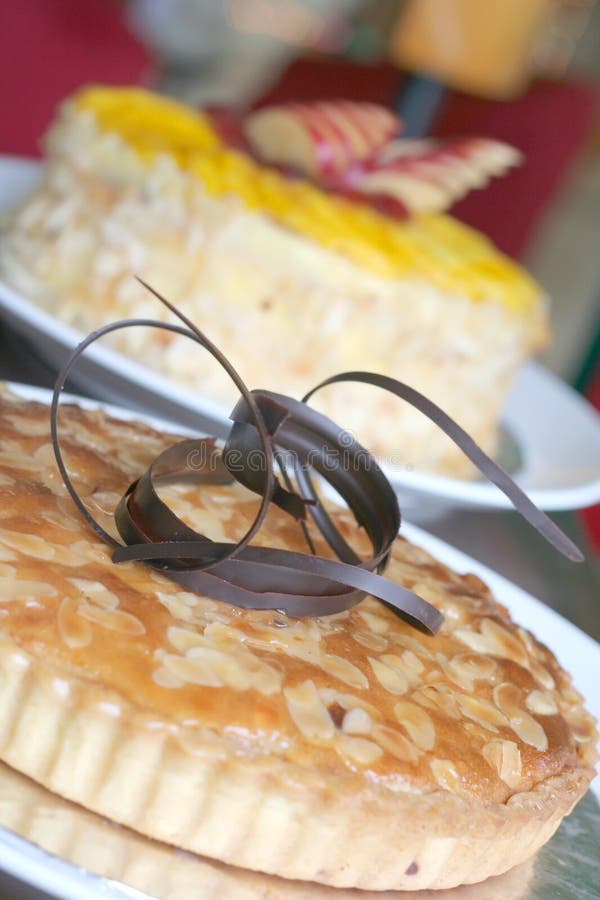 Almond pie cake