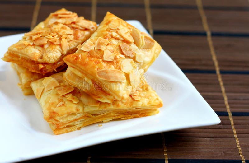 Almond puff pastry