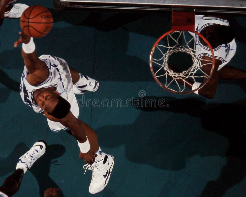 Alonzo Mourning Charlotte Hornets stock afbeelding Alonzo Mourning Charlotte Hornets stock afbeelding