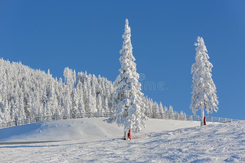Alpien de winterlandschap stock fotografie Alpien de winterlandschap stock fotografie