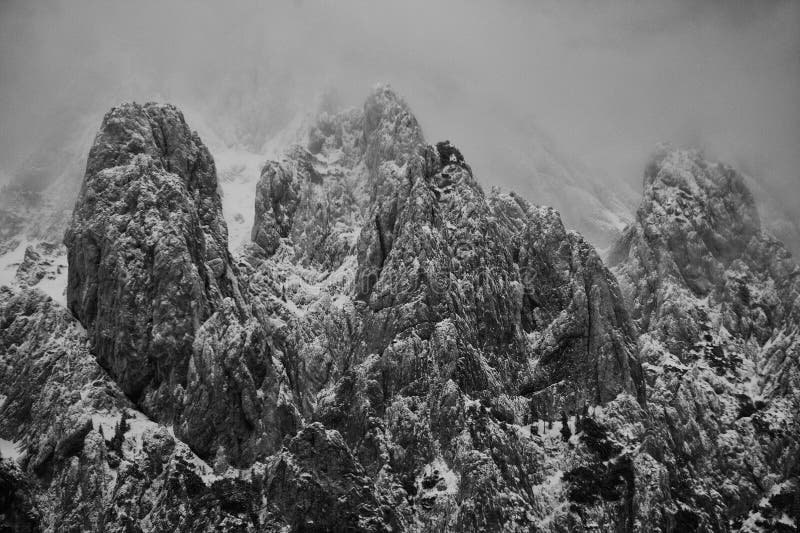 Alpien de winterlandschap in Transylvanian-Alpen royalty-vrije stock afbeeldingen