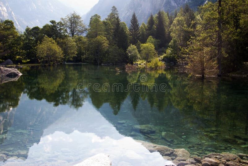 Alpin lake royaltyfri foto Alpin lake royaltyfri foto