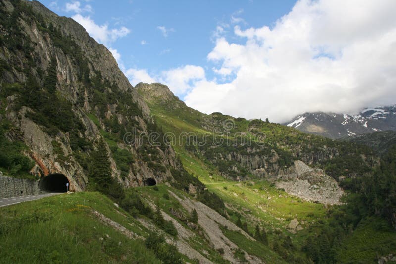 Alpine tunell