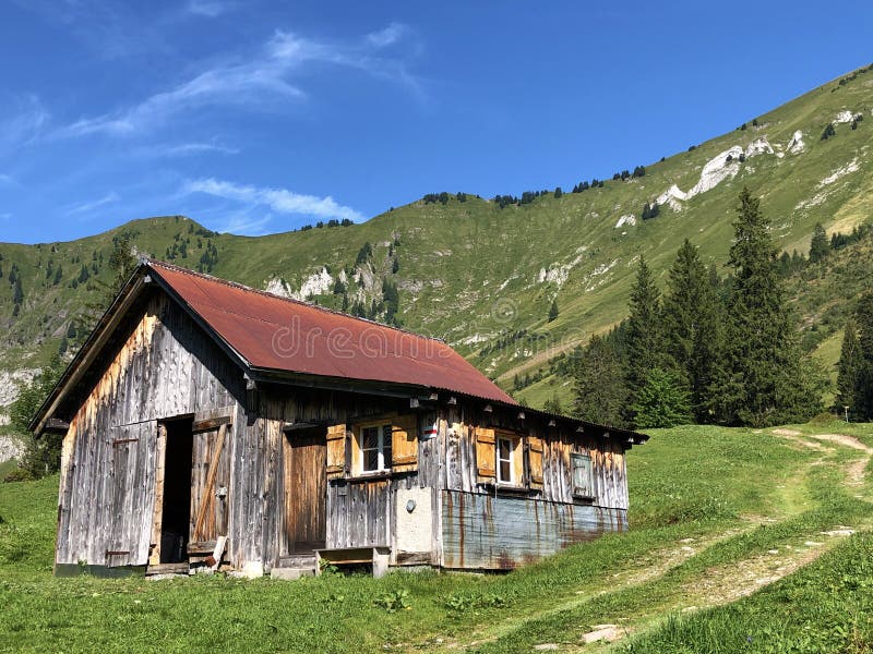 The Alpine Village of Vorder Ahornenin in a Oberseetal Mountain Valley ...