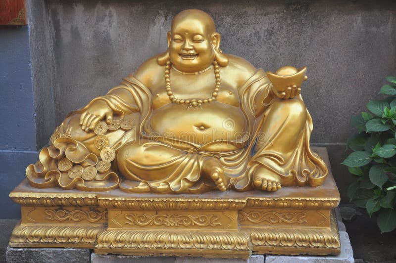 Als u aan het standbeeld van Boedha van Boedha Boedha komt, glimlacht Sakyamuni Boedha gezichts gouden en zilveren juwelen stock afbeelding Als u aan het standbeeld van Boedha van Boedha Boedha komt, glimlacht Sakyamuni Boedha gezichts gouden en zilveren juwelen stock afbeelding