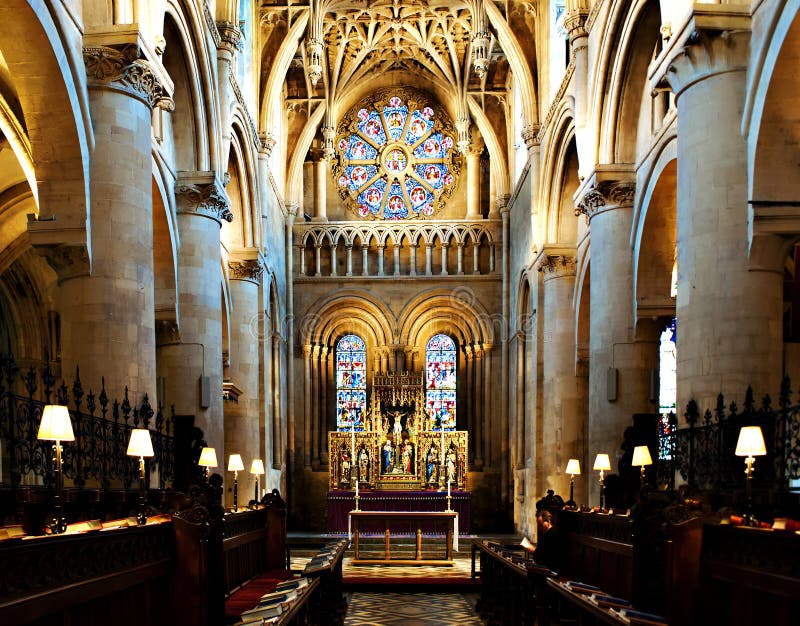 Altar en la iglesia Oxford de Cristo imagenes de archivo Altar en la iglesia Oxford de Cristo imagenes de archivo