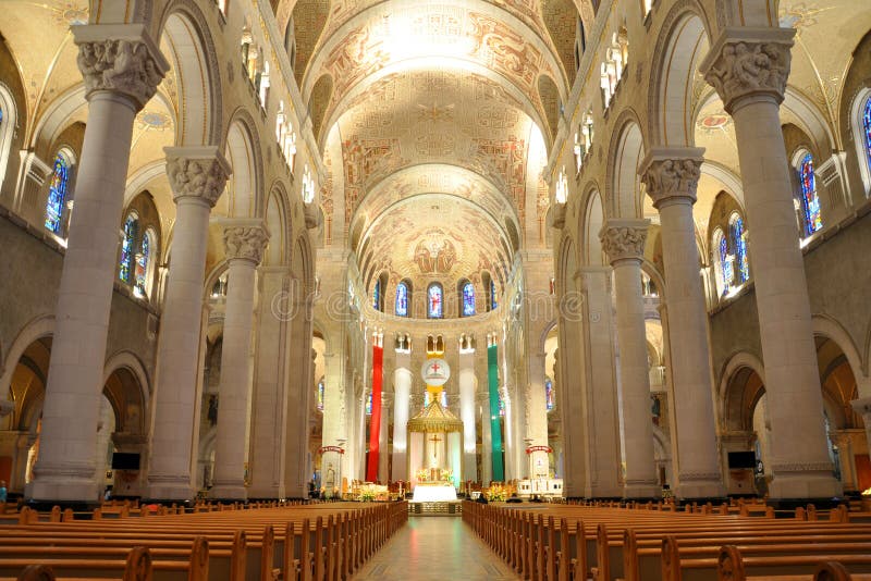 Basilica av Sainte-Anne-de-Beaupre, Quebec arkivfoto Basilica av Sainte-Anne-de-Beaupre, Quebec arkivfoto