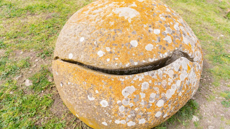 Prehistoric or pre-Nuragic altar Monte d'Accoddi, ancient sanctuary in northern Sardinia. Prehistoric or pre-Nuragic altar Monte d'Accoddi, ancient sanctuary in northern Sardinia