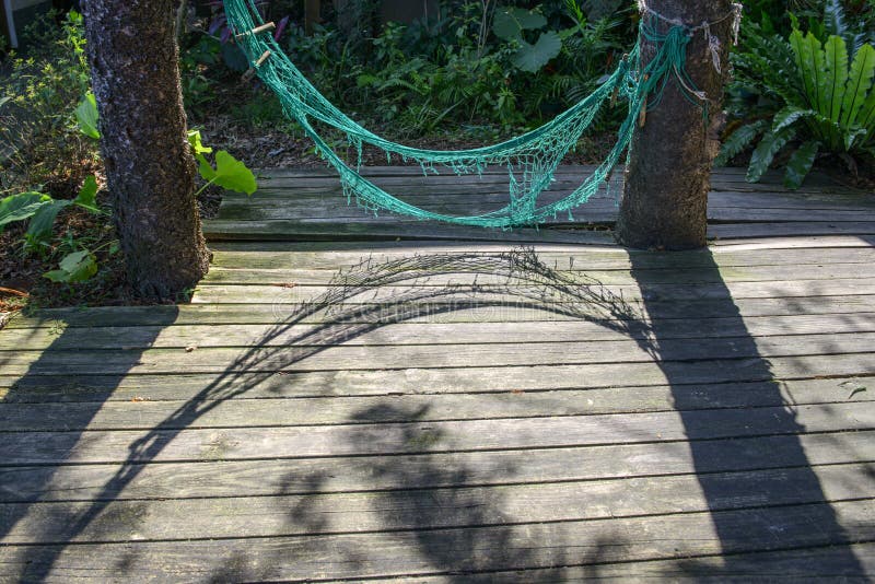 Seilund HolzZaun Neben Dem Garten Stockbild Bild von