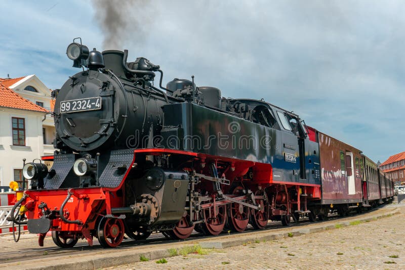 Alte Dampfeisenbahnmaschine Molli in schlechtem Doberan stockfoto Alte Dampfeisenbahnmaschine Molli in schlechtem Doberan stockfoto