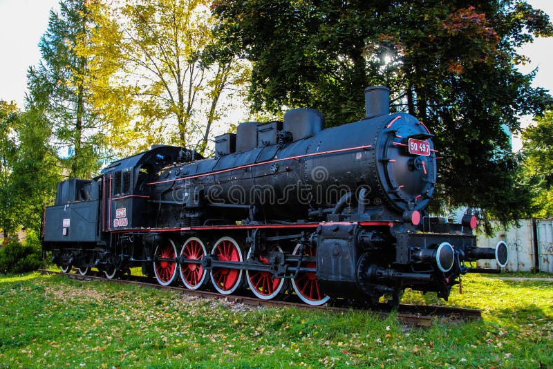 Alte Dampflokomotive stockfoto. Bild von länger, rumänien - 45435030