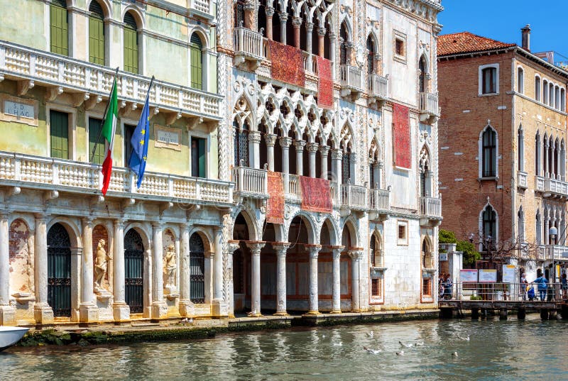 Alte Häuser auf Grand Canal, Venedig, Italien lizenzfreie stockbilder Alte Häuser auf Grand Canal, Venedig, Italien lizenzfreie stockbilder
