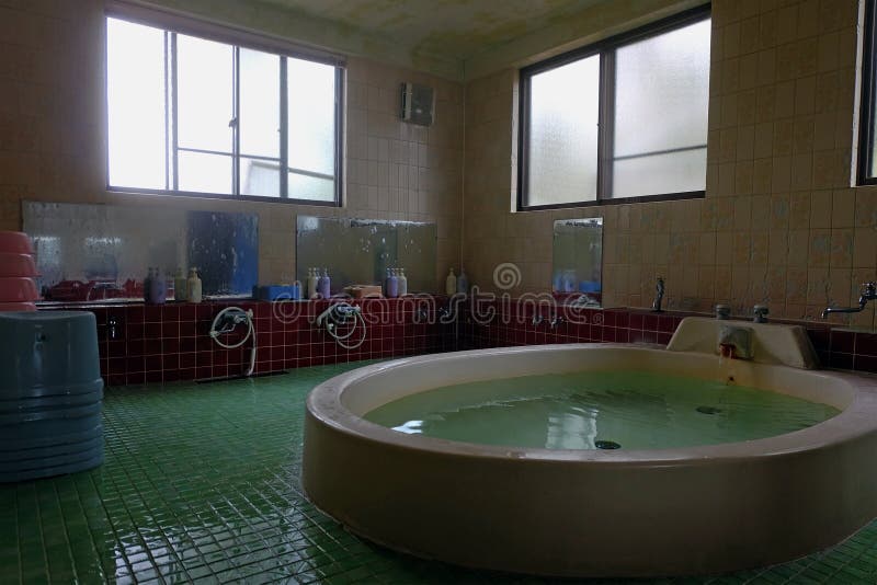 Badezimmer Der Japanischen Art Stockbild Bild Von Tuch Trocken