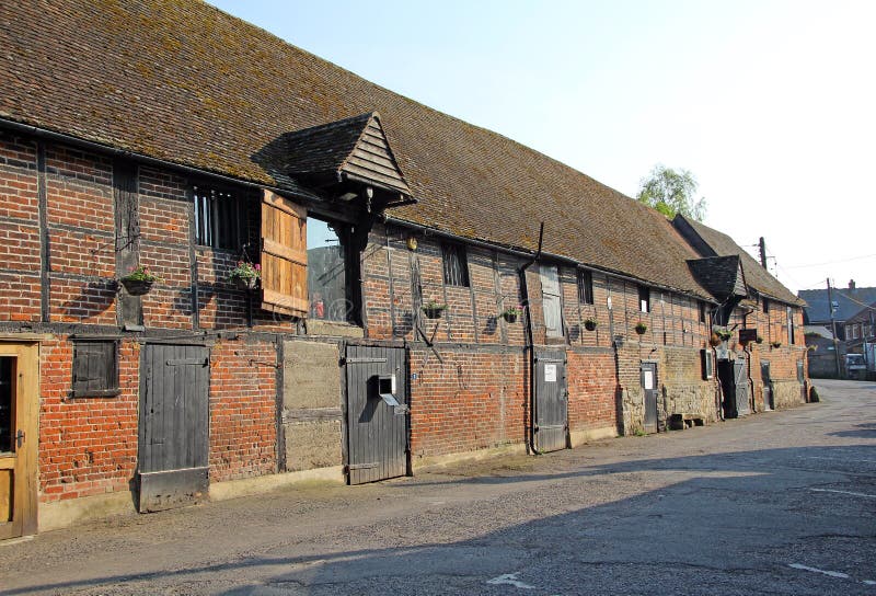 Alte Lagerhäuser Faversham stockbild. Bild von livree 31089907