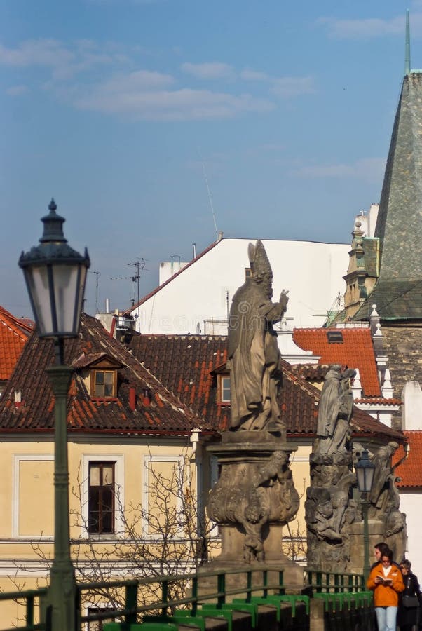 Alte Stadt Der Kremlin wird im Fluss reflektiert Prag, Tschechische Republik stockfoto Alte Stadt Der Kremlin wird im Fluss reflektiert Prag, Tschechische Republik stockfoto