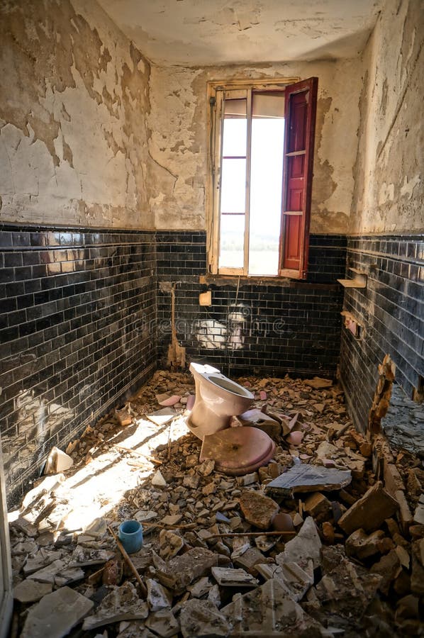 Alte Toilette lizenzfreie stockfotografie Alte Toilette lizenzfreie stockfotografie