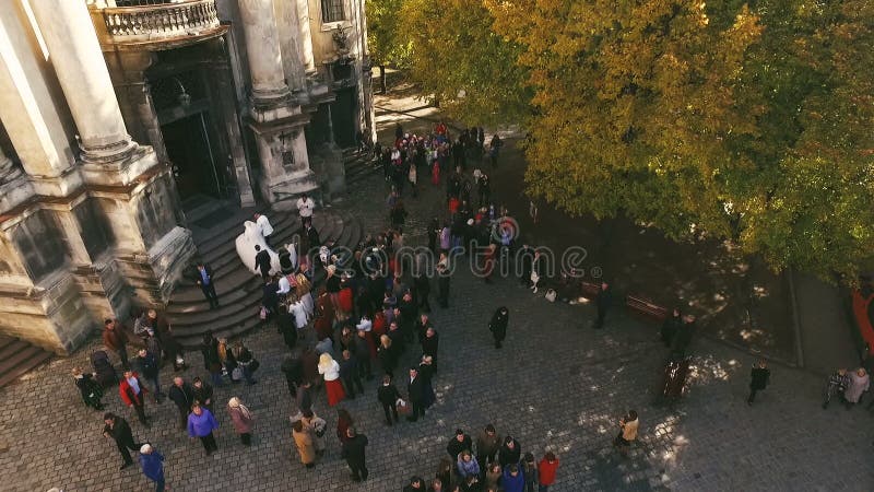 Alter dominikanischer Eingang der kirchlichen Hochzeit