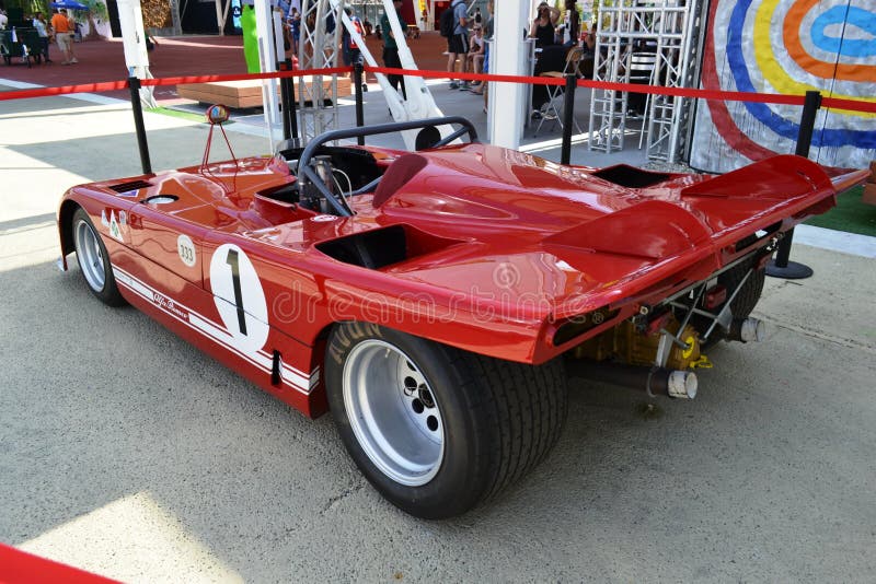Alter Rennwagen roter Formel Alfa Romeos klassischer ausgestellt an der AUSSTELLUNG Mailand 2015 stockfotografie Alter Rennwagen roter Formel Alfa Romeos klassischer ausgestellt an der AUSSTELLUNG Mailand 2015 stockfotografie