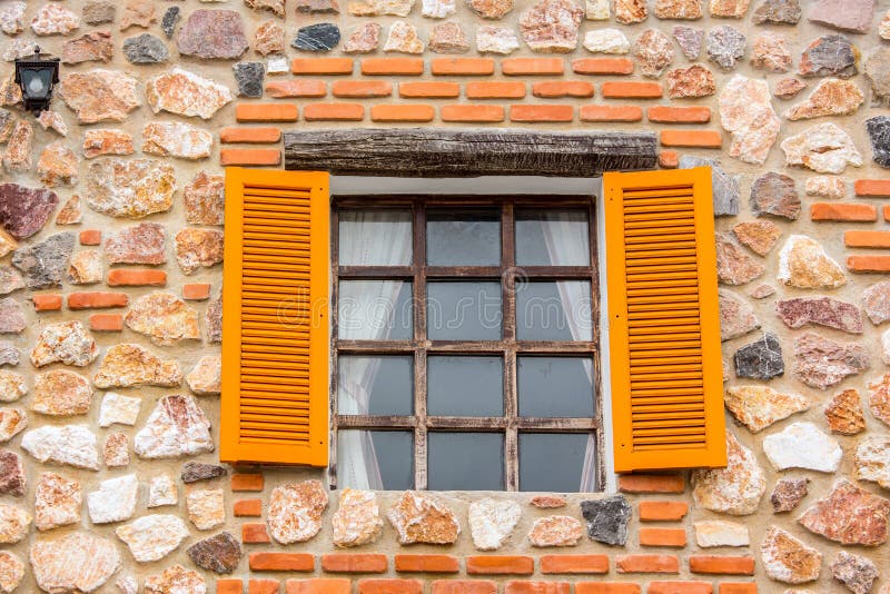 Altes Fenster stockfoto. Bild von antike, europa, gebäude