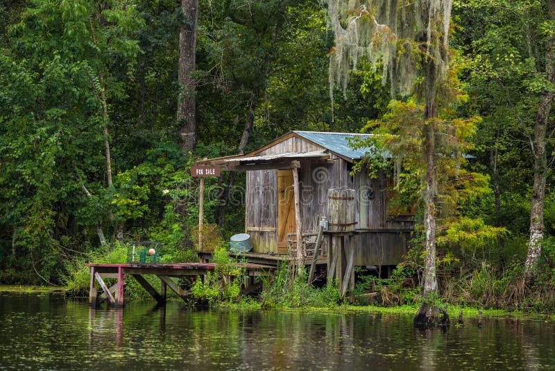 Altes Haus in einem Sumpf in New Orleans