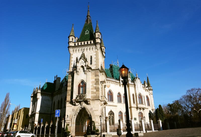 Altes Schloss im Quadrat von Kosice stockfotos