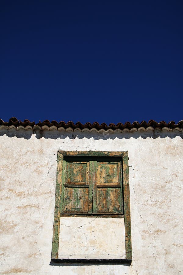 Altes Spanisch Verwitterte Fenster Stockbild Bild von