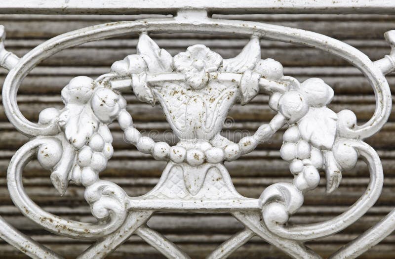 Gitter in einem Fenster stockbild. Bild von gitter