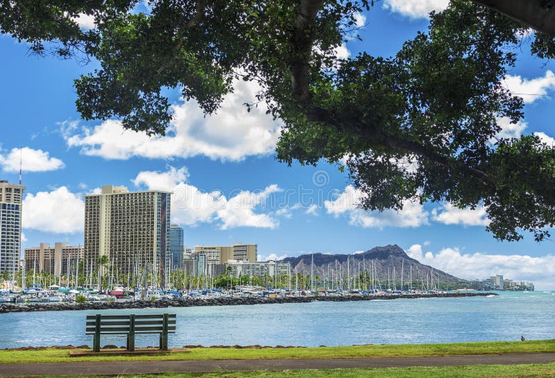 Alun Wai Marina och Diamond Head arkivbilder Alun Wai Marina och Diamond Head arkivbilder