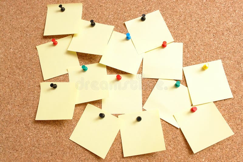 Amarele notas de post-it foto de stock royalty free Amarele notas de post-it foto de stock royalty free