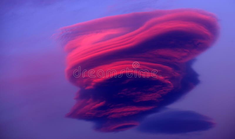 Amazing lenticular cloud in sunset light