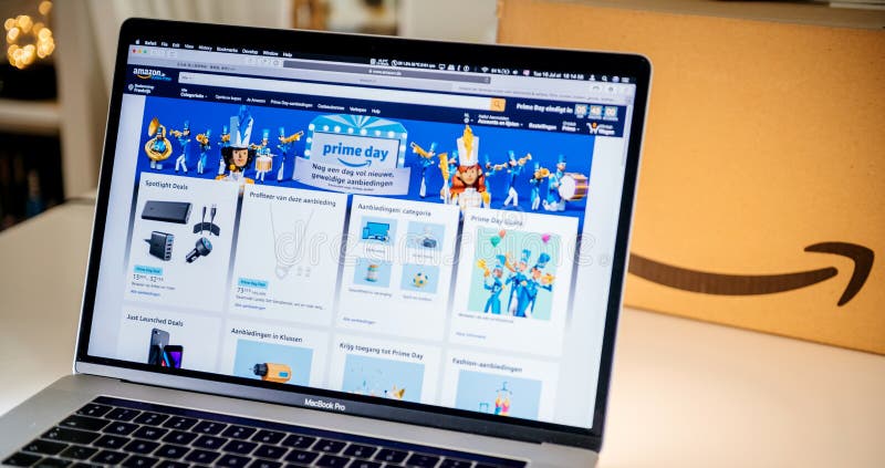 Amazon Prime Day on Computer Dutch Website Editorial Stock Photo - Image of party, marketing: 153597203