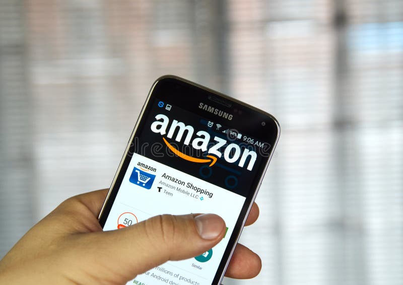 Amazonka app na telefonie komórkowym zdjęcia royalty free Amazonka app na telefonie komórkowym zdjęcia royalty free