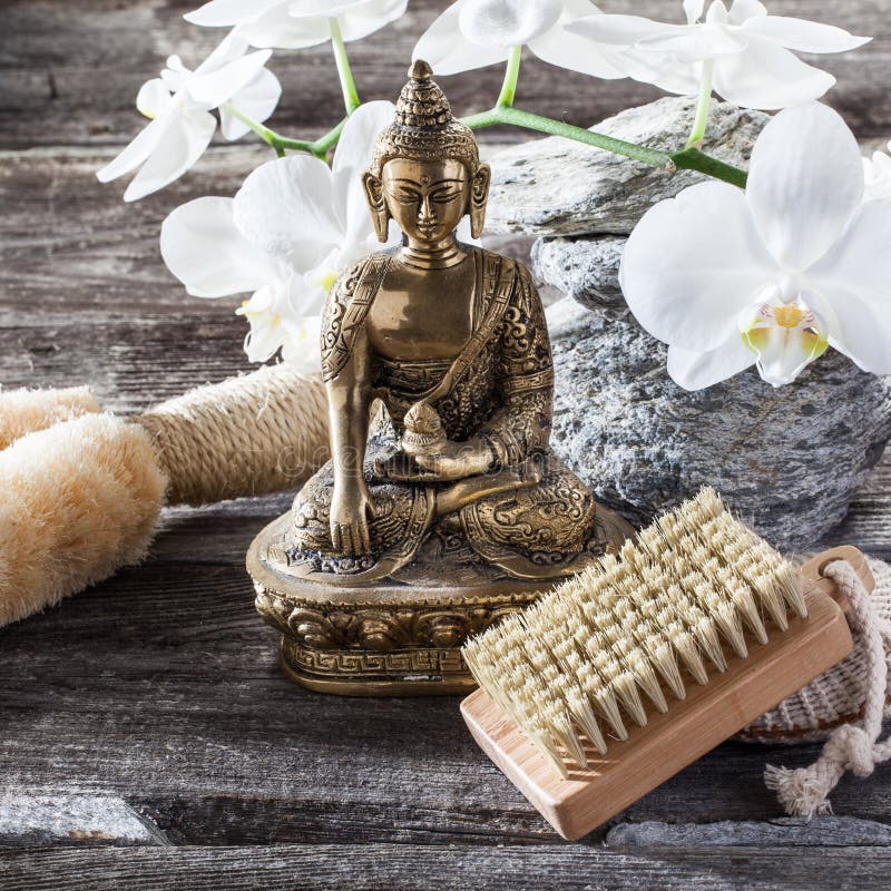 Ambiente für die Reinigung und Detoxbehandlung mit Buddha im Verstand
