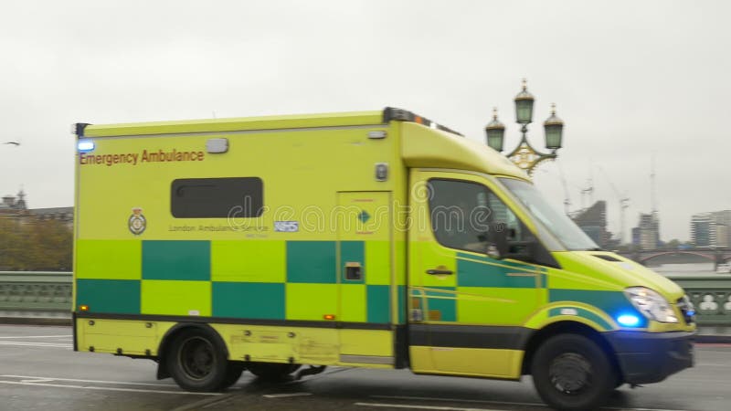 Ambulancia de la emergencia en Londres