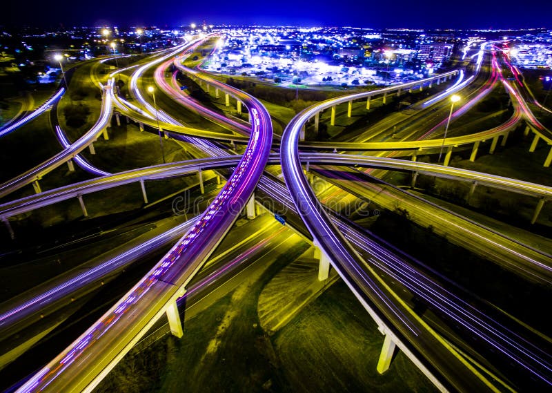Ambulansowa oszczędzań żyć prędkości światła autostrad pętli wymiany Austin ruchu drogowego transportu autostrada