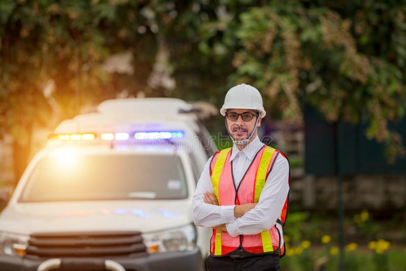 Ambulansowy przeciwawaryjny samochód obraz stock Ambulansowy przeciwawaryjny samochód obraz stock