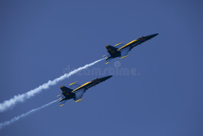 F16 flyover as part of the Chicago Air & Water Show. F16 flyover as part of the Chicago Air & Water Show