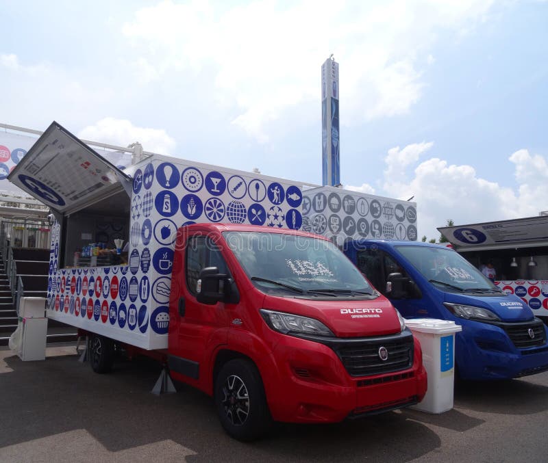 American food trucks editorial image. Image of beverage - 58134920