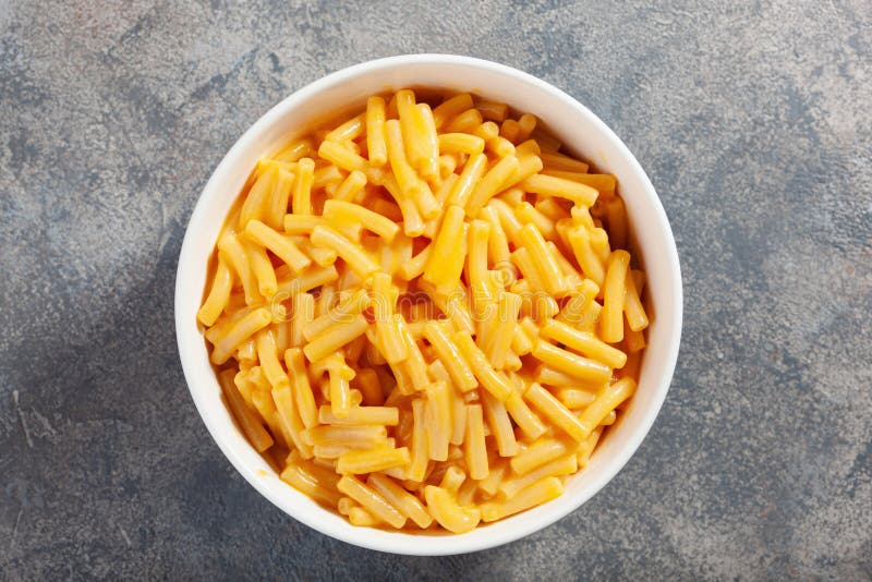 Amerikaanse kreamy macaroni en kaasdeegwaren stock foto