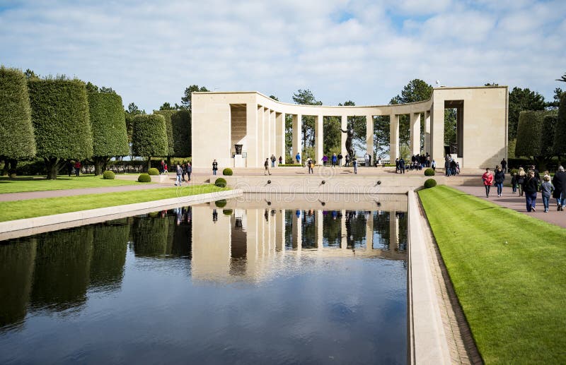 Amerikansk kyrkogårdminnesmärke i Normandie royaltyfri foto Amerikansk kyrkogårdminnesmärke i Normandie royaltyfri foto