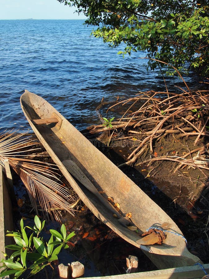 amerindian dugout canoe royalty free stock photos - image