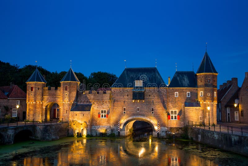 Amersfoort-Stadt Tor - Koppelpoort lizenzfreie stockfotografie Amersfoort-Stadt Tor - Koppelpoort lizenzfreie stockfotografie