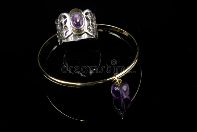 Amethyst Ring und Armband stockbilder Amethyst Ring und Armband stockbilder