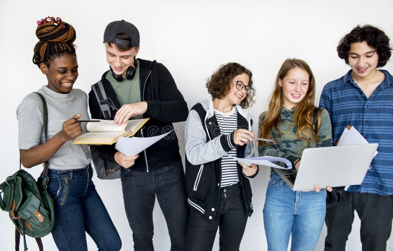 Amici di Education School Academic dello studente immagine stock libera da diritti Amici di Education School Academic dello studente immagine stock libera da diritti