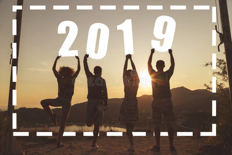 Amici e stagione 2019 di divertimento di estate fotografia stock Amici e stagione 2019 di divertimento di estate fotografia stock